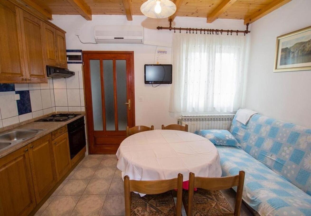 Sućuraj Apartments Juri מראה חיצוני תמונה