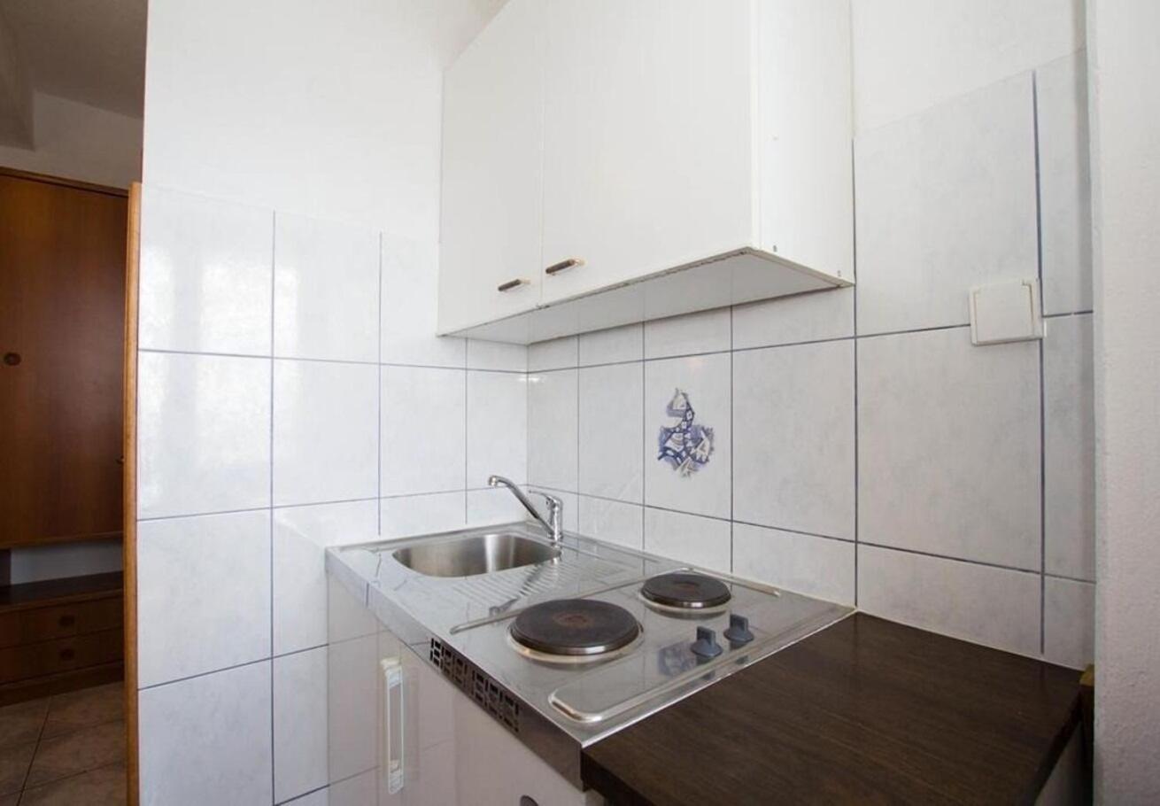 Sućuraj Apartments Juri מראה חיצוני תמונה