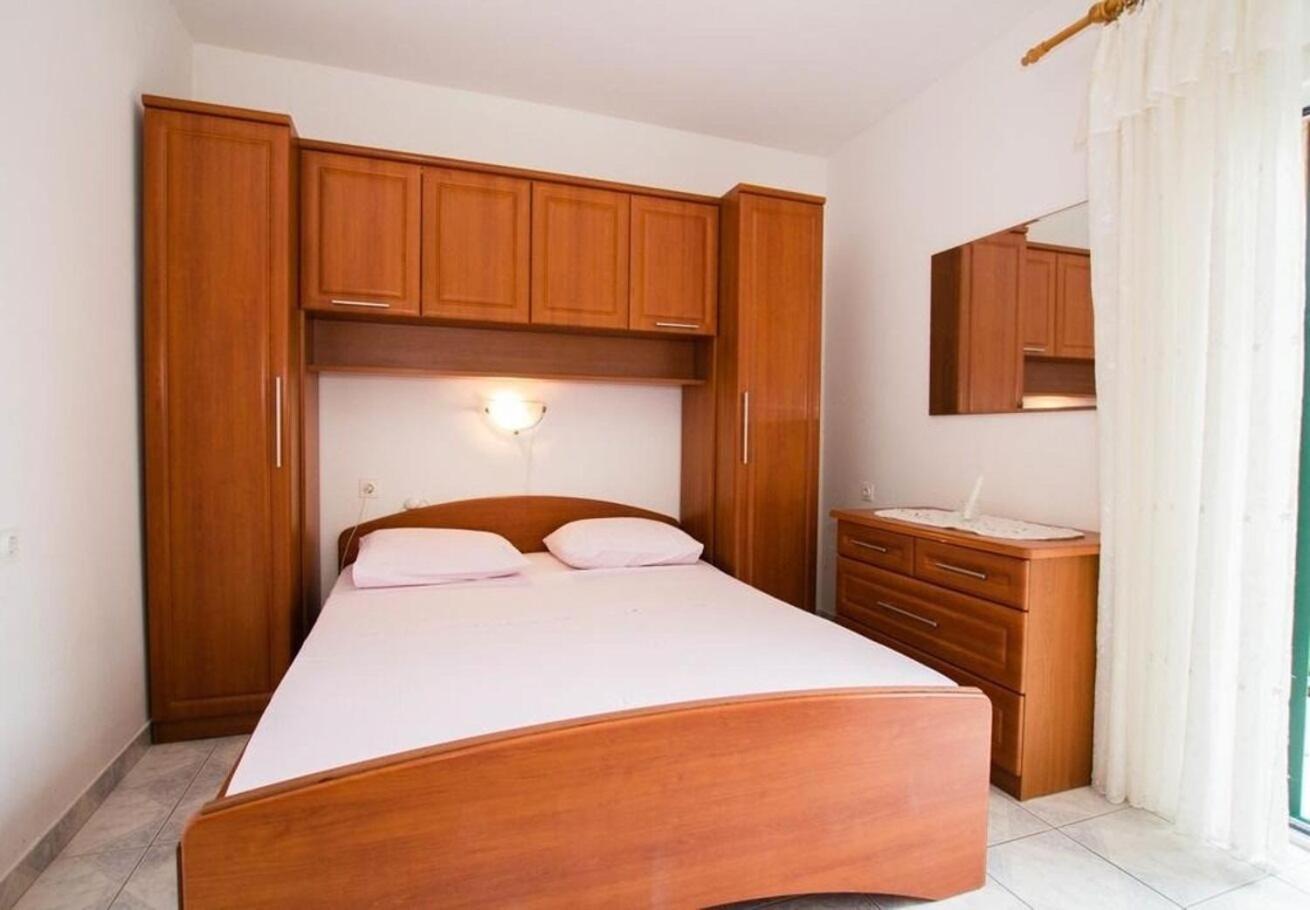 Sućuraj Apartments Juri מראה חיצוני תמונה