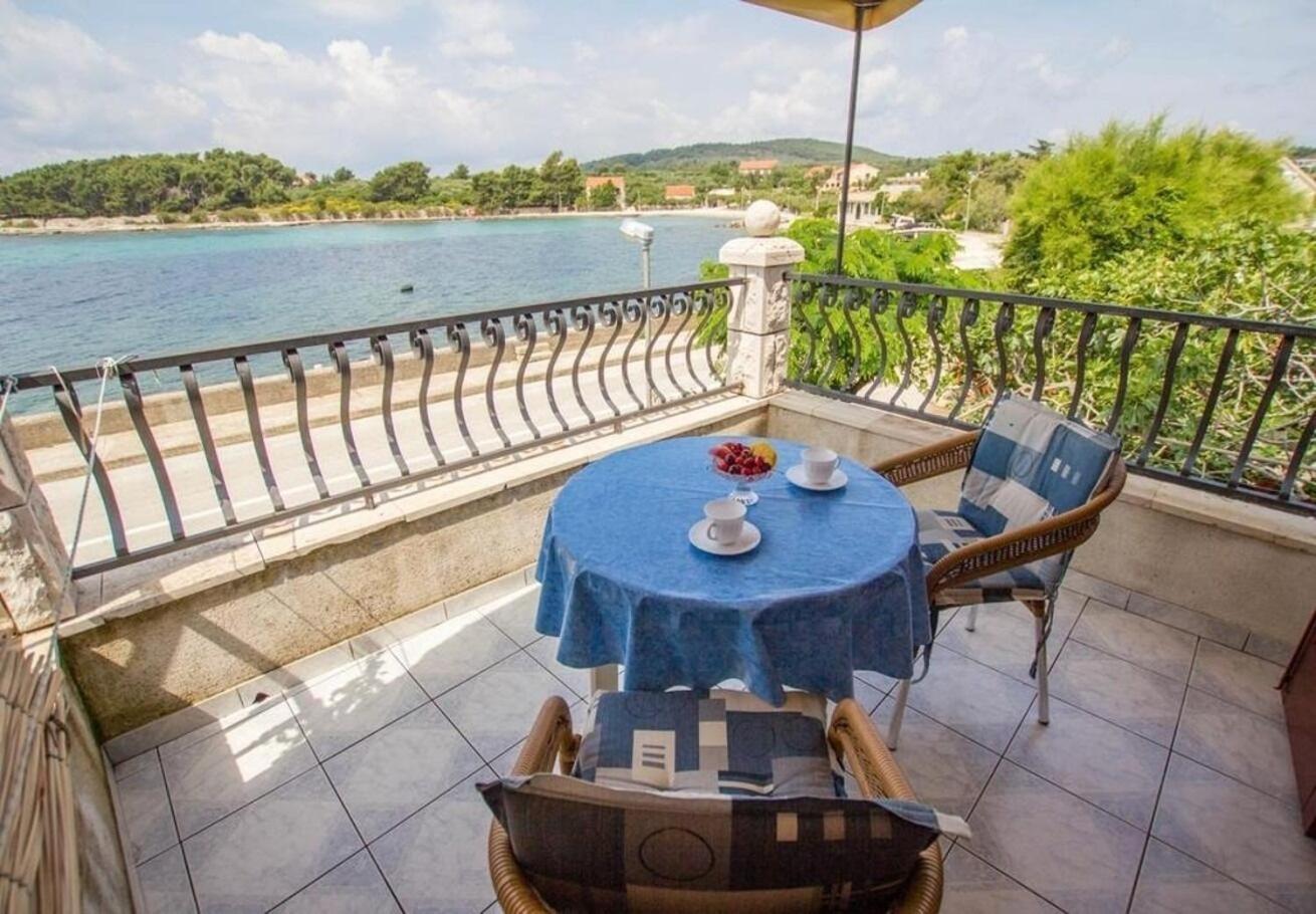 Sućuraj Apartments Juri מראה חיצוני תמונה