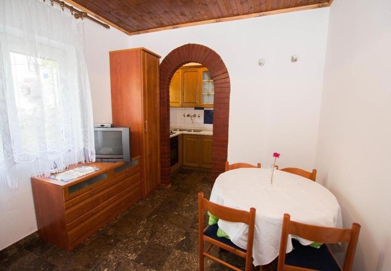 Sućuraj Apartments Juri מראה חיצוני תמונה