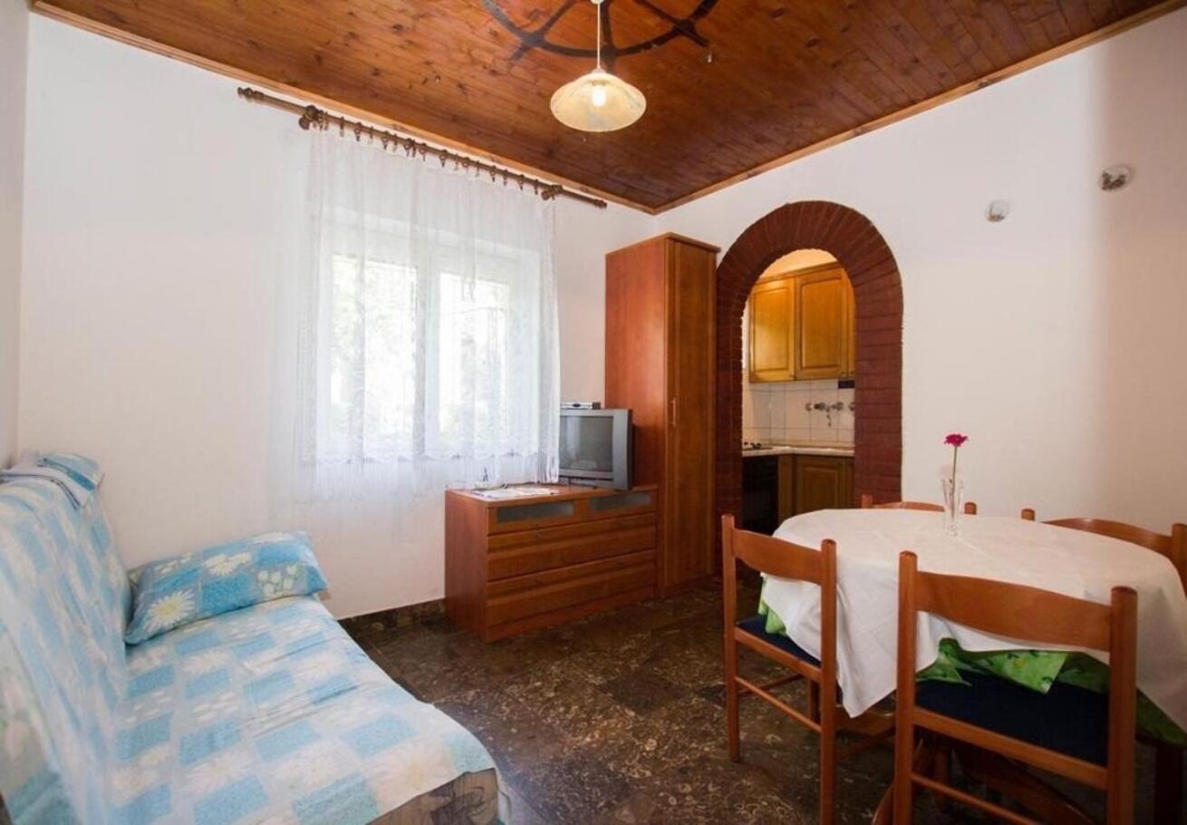 Sućuraj Apartments Juri מראה חיצוני תמונה