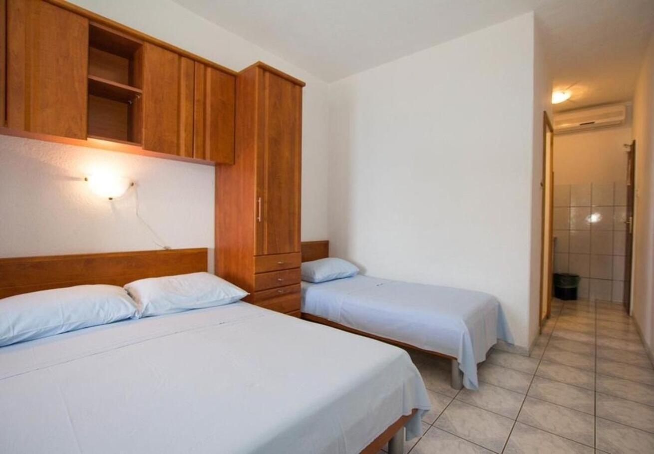 Sućuraj Apartments Juri מראה חיצוני תמונה
